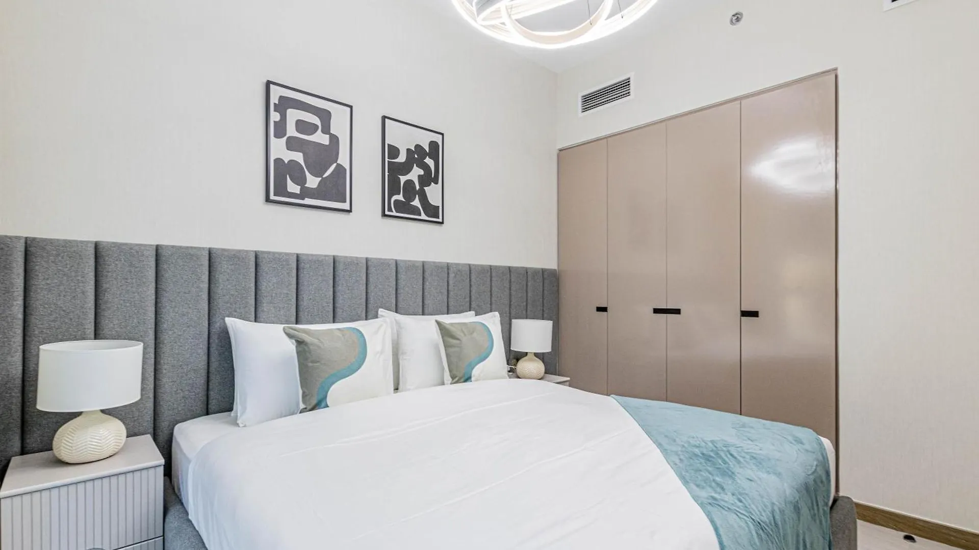 Modern Luxury 1Br Missoni Apt With Canal Panorama Dubai