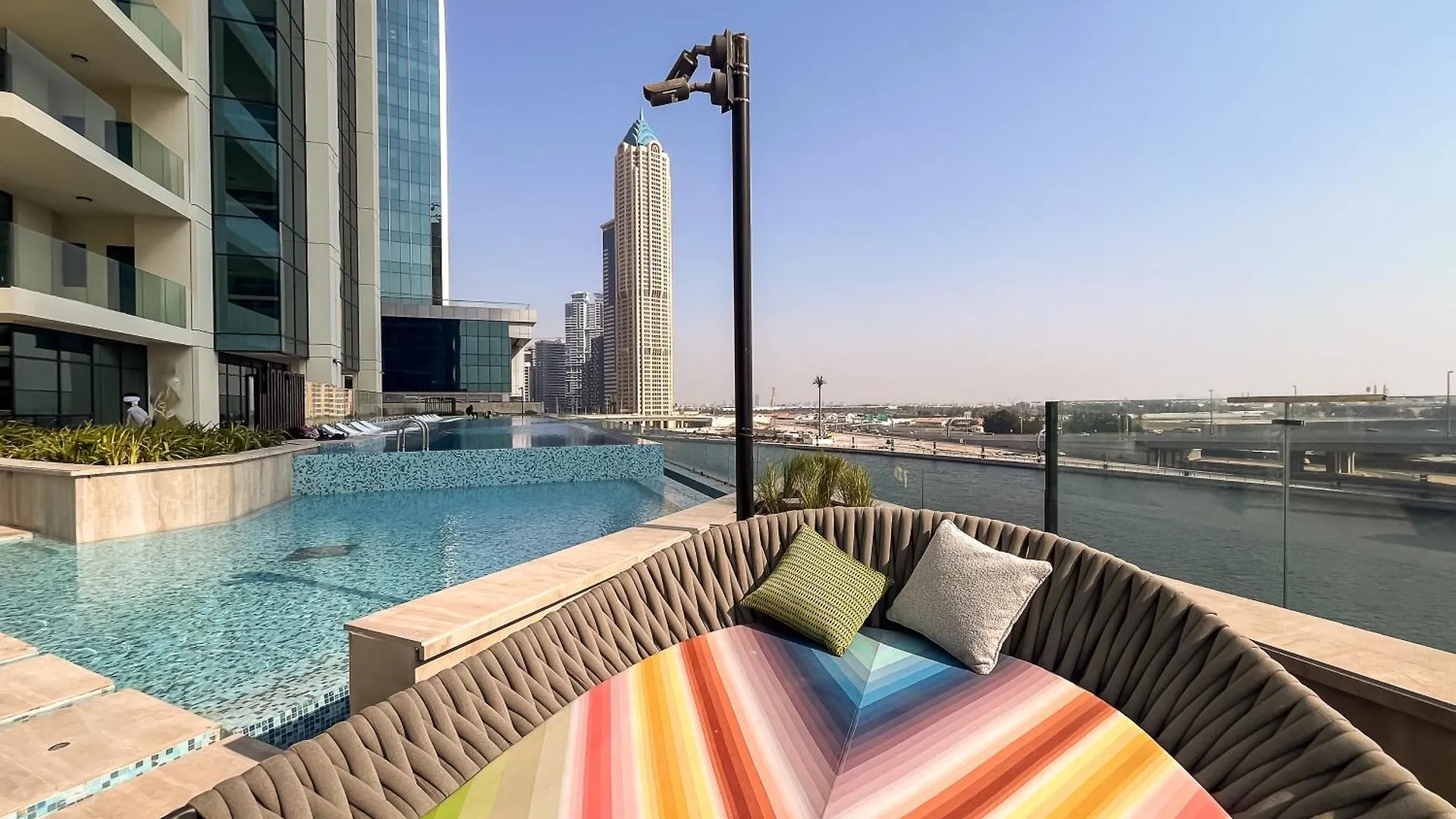 Modern Luxury 1Br Missoni Apt With Canal Panorama Dubai Apartment