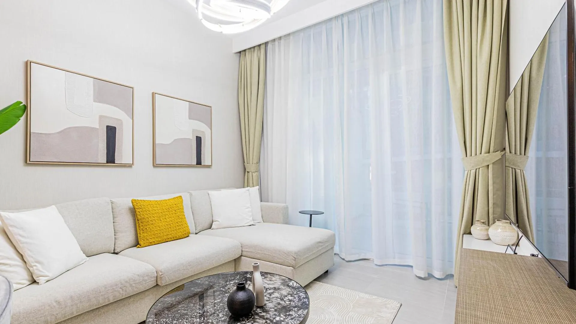 Modern Luxury 1Br Missoni Apt With Canal Panorama Dubai United Arab Emirates