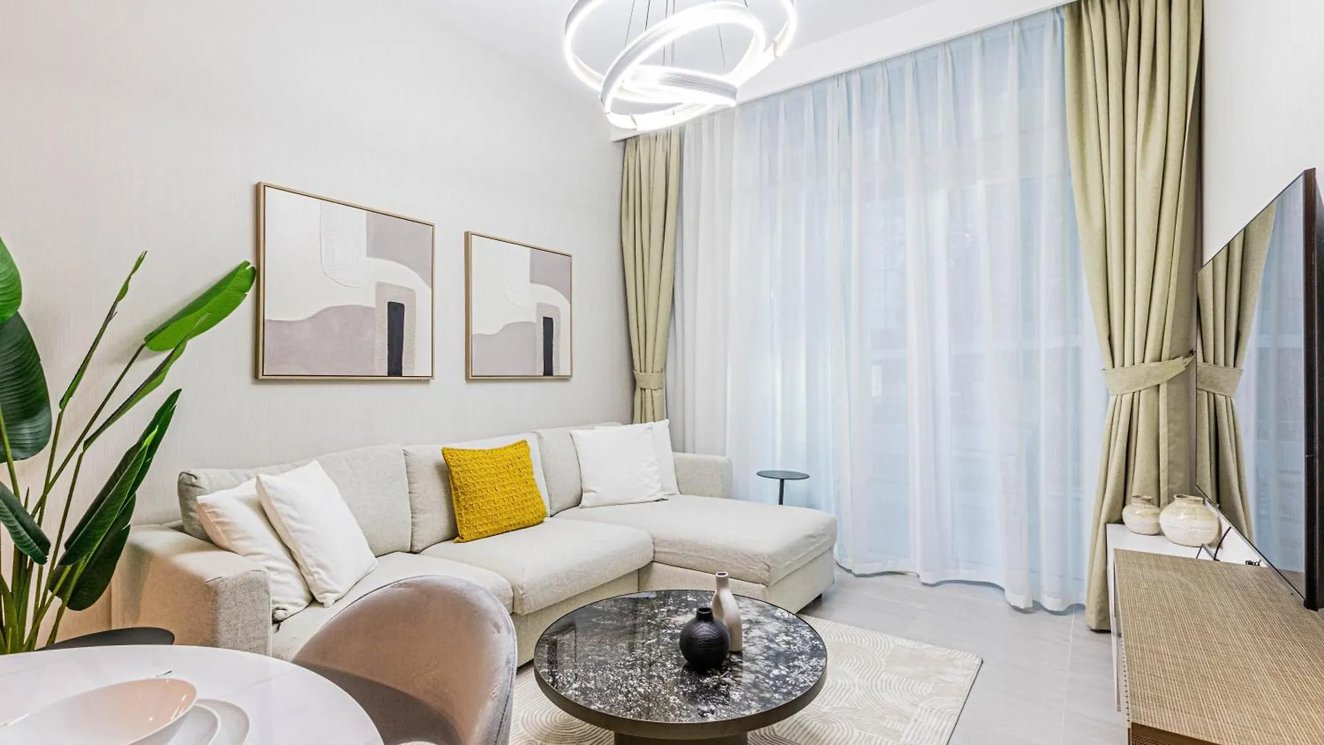 Modern Luxury 1Br Missoni Apt With Canal Panorama Dubai