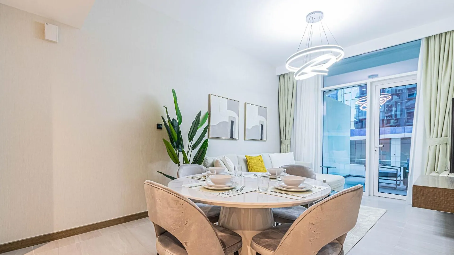 Apartment Modern Luxury 1Br Missoni Apt With Canal Panorama Dubai
