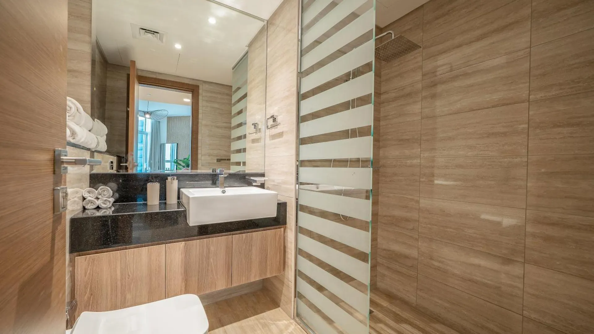 Modern Luxury 1Br Missoni Apt With Canal Panorama Dubai